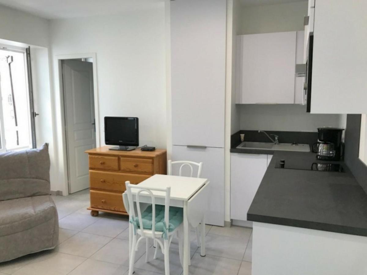 Studio Renove En Centre-Ville, Ideal Pour Des Vacances A Pied, Calme Et Confort, Classe 2 Etoiles. - Fr-1-4-512 Saint-Jean-de-Luz Luaran gambar