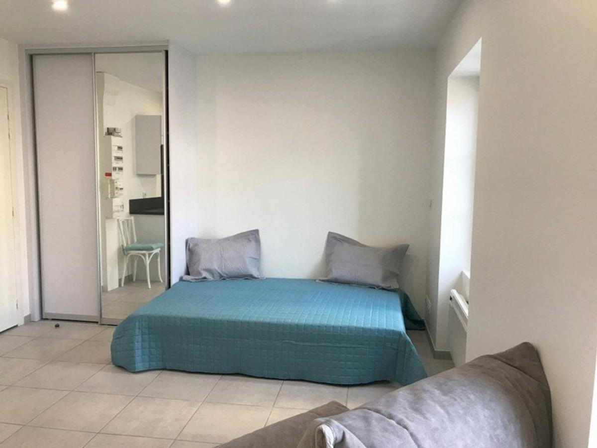 Studio Renove En Centre-Ville, Ideal Pour Des Vacances A Pied, Calme Et Confort, Classe 2 Etoiles. - Fr-1-4-512 Saint-Jean-de-Luz Luaran gambar